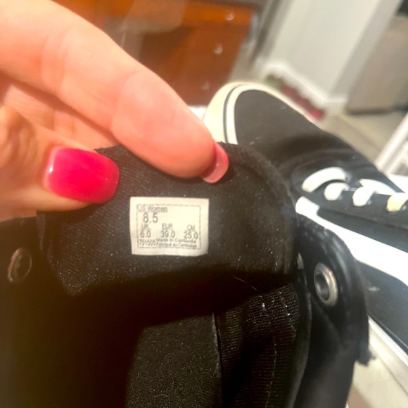 Vans sneakers - Picture 2 of 3